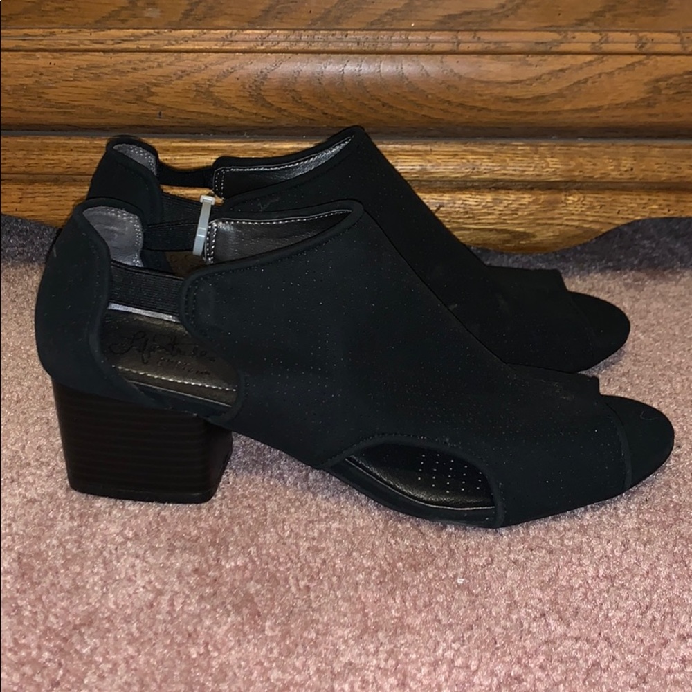 Black low heels